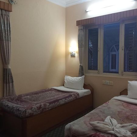 Hotel Celestyinn Pokhara Zewnętrze zdjęcie