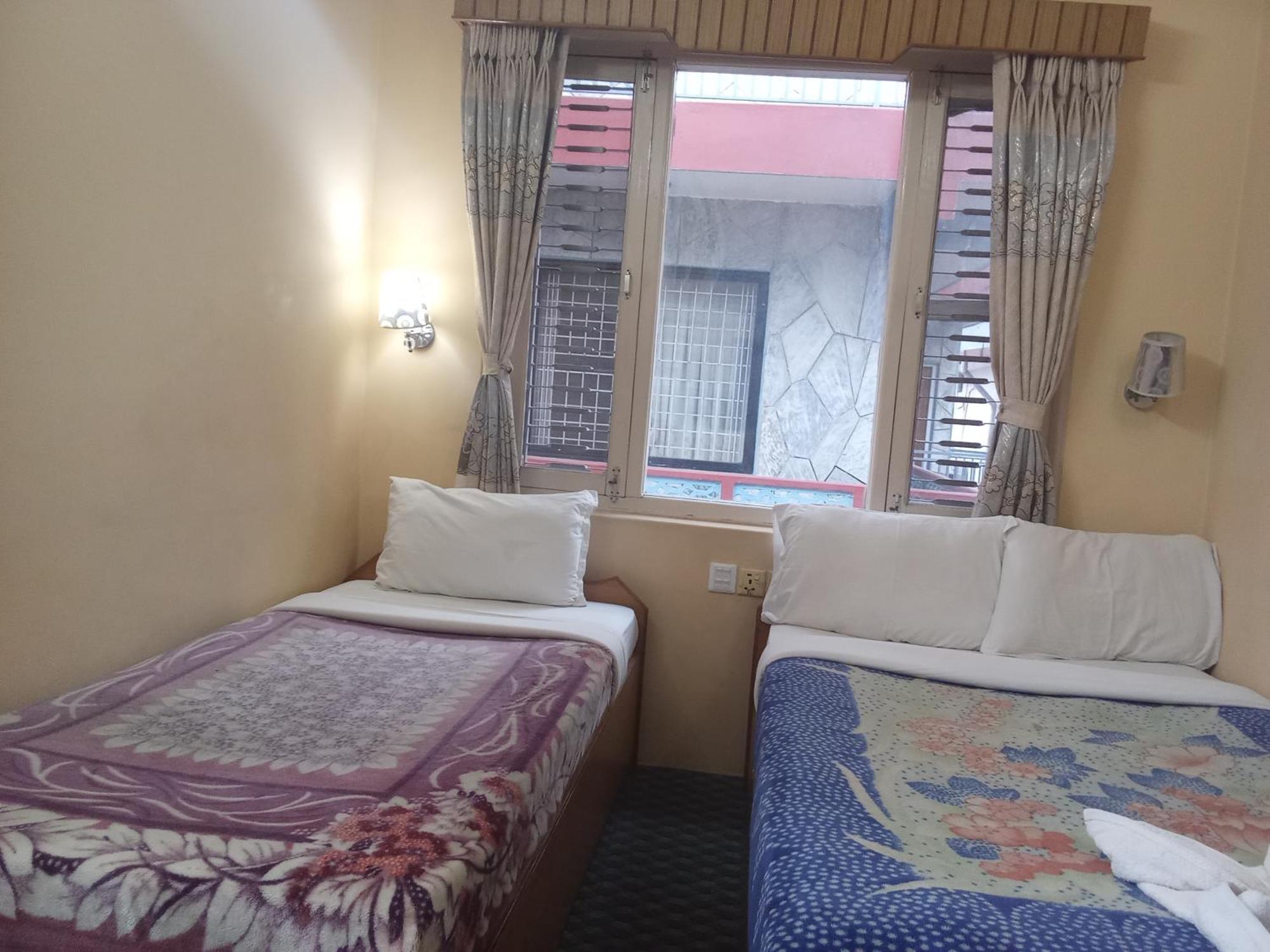 Hotel Celestyinn Pokhara Zewnętrze zdjęcie